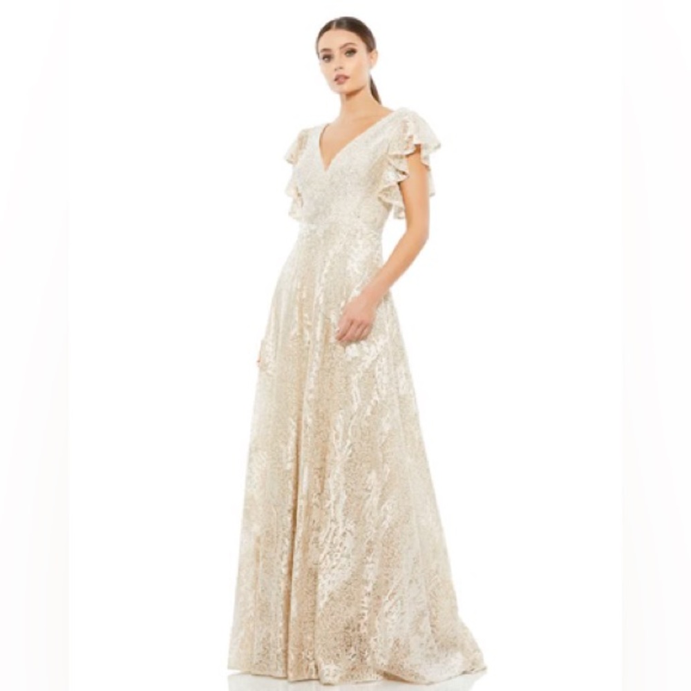 MAC.DUGGAL/FLUTTER.SLEEVE.GOWN